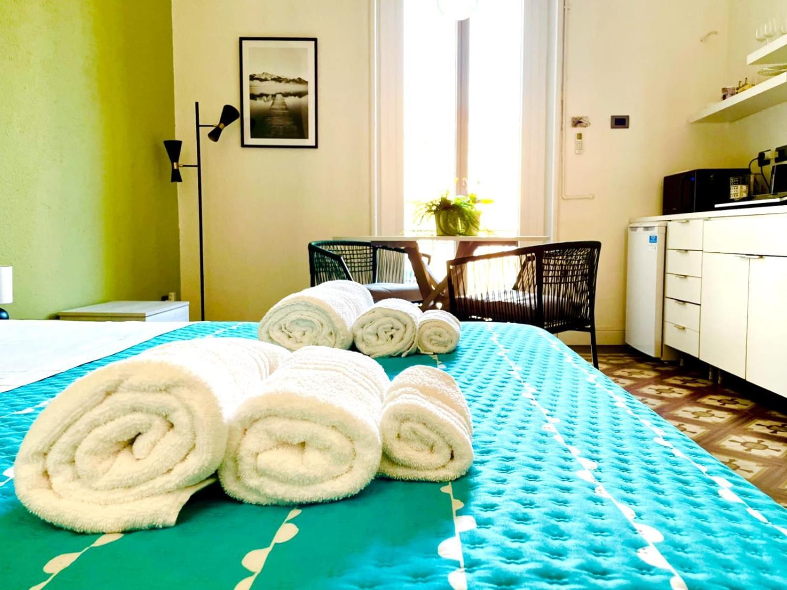 Charming Rooms Loreto 8 米兰 外观 照片